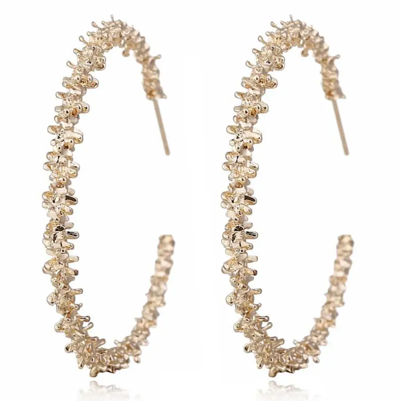

Alloy C Shape Bump Fold Irregular Geometric Earrings For Women Fashion Creative Exaggeration Jewelry Statement Pendientes AE979