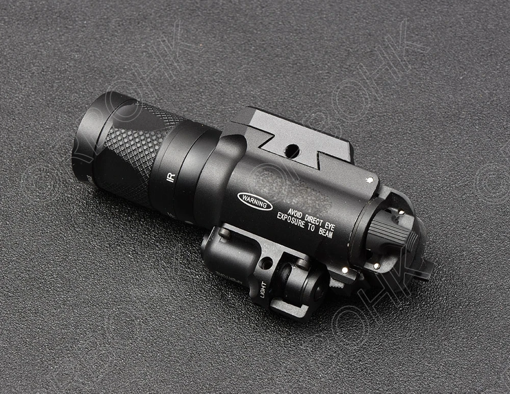 Tactical Weapon gun lamp light Light White light and IR Output for glock and picatinny rail base Aluminum 400V IR BLACK R4038 Tactical Weapon gun lamp light Light White light and IR Output for glock and picatinny rail base Aluminum 400V IR BLACK R4038