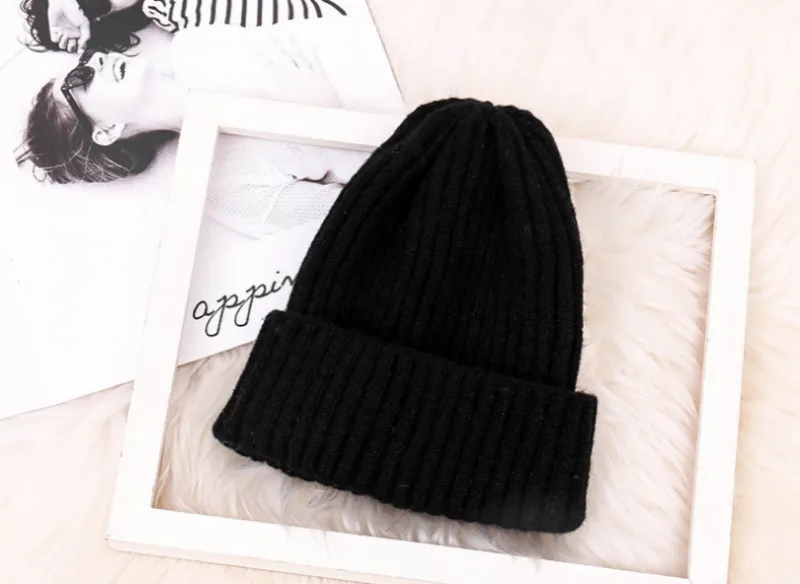 Модная шерстяная шапка Skullies Beanie для женщин и девочек, однотонная теплая шерстяная трикотажная шапка, ветрозащитная женская зимняя шапка - Цвет: Черный