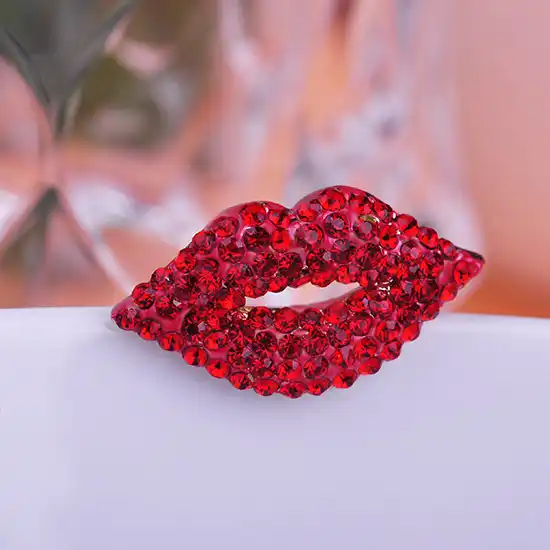 Diamantes de imitación Cristal De Boca Labios Rojos Moda Broche Pin Totalmente Nuevo Libre P/&P