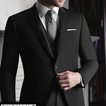 Изготовленные На Заказ высококачественные для жениха смокинг, на заказ заостренный лацкан черные костюмы с черным жилетом, сделанные на заказ черные свадебные костюмы для мужчин
