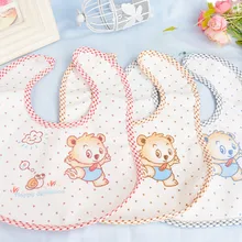 5 шт. 25*21 см мультфильм красный медведь для новорожденных нагрудники Водонепроницаемый Регулируемая хлопок Кормление ребенка слюны Полотенца для для детей возрастом до 2 лет