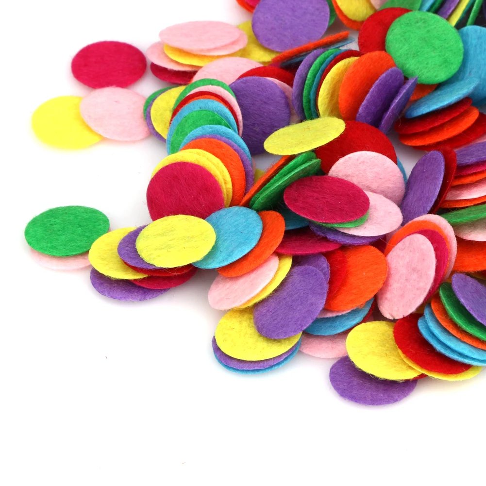 Best 1000pcs Lot Appliqued DIY 1.5cm Round Felt Fabric Pads Accessory Patches Circle Fabric for Flower Hat Handbag Clothe Craft Decor