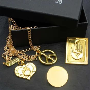 

Anime JoJo's Bizarre Adventure Kujo Jotaro Golden Metal Badges Brooch Pins Necklace Cosplay Costume Collection Accessories Props