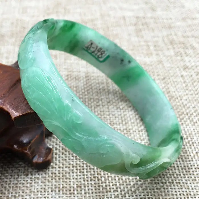 

A-248 Beautiful Hand-carved Emerald Green Jadeite Jade Gems Bracelet Bangle 61mm