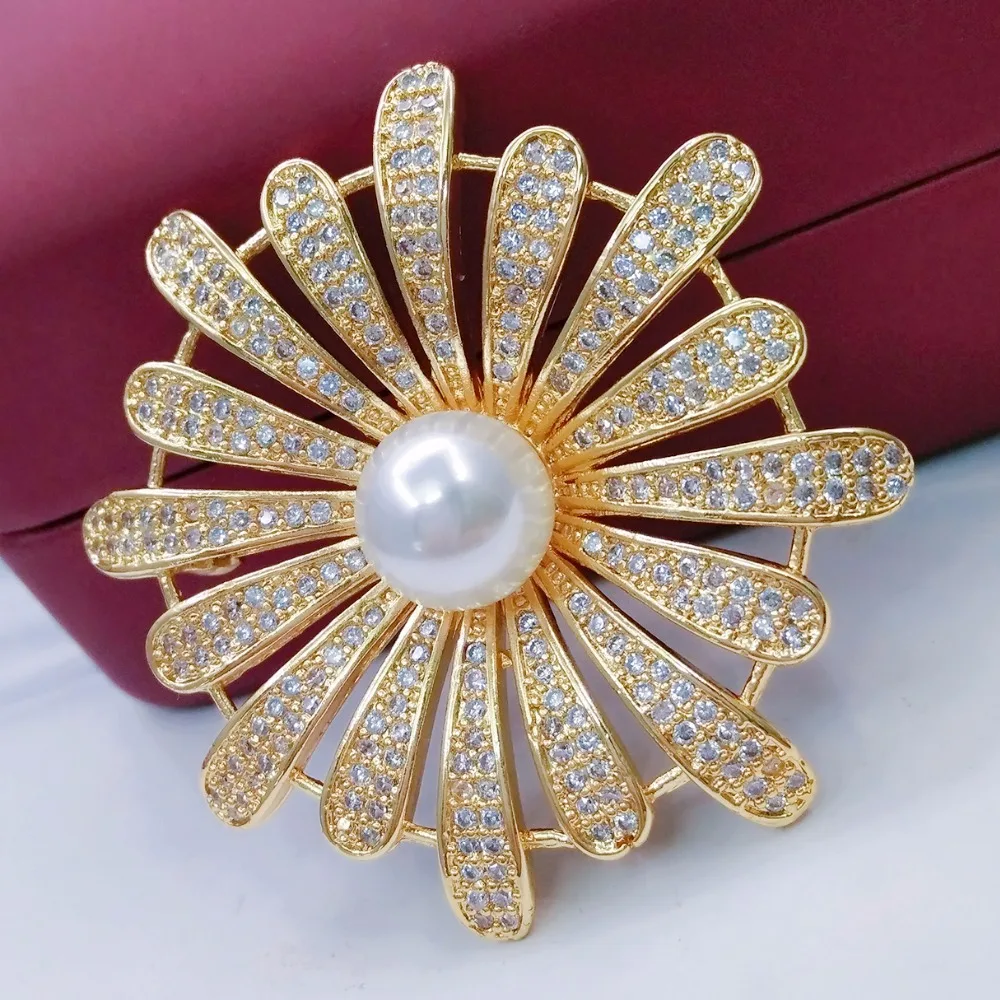 Best selling Gold Color Pins Brooches for Women European Fashion Flower