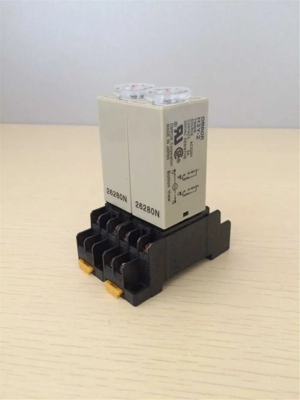 

5 Sets Mini Time Relay H3Y-2 8 Pin 5A 0-5/10/30/60s Power On Delay Timer + PYF08A Socket Base 12VDC 24VDC 110VAC 220VAC