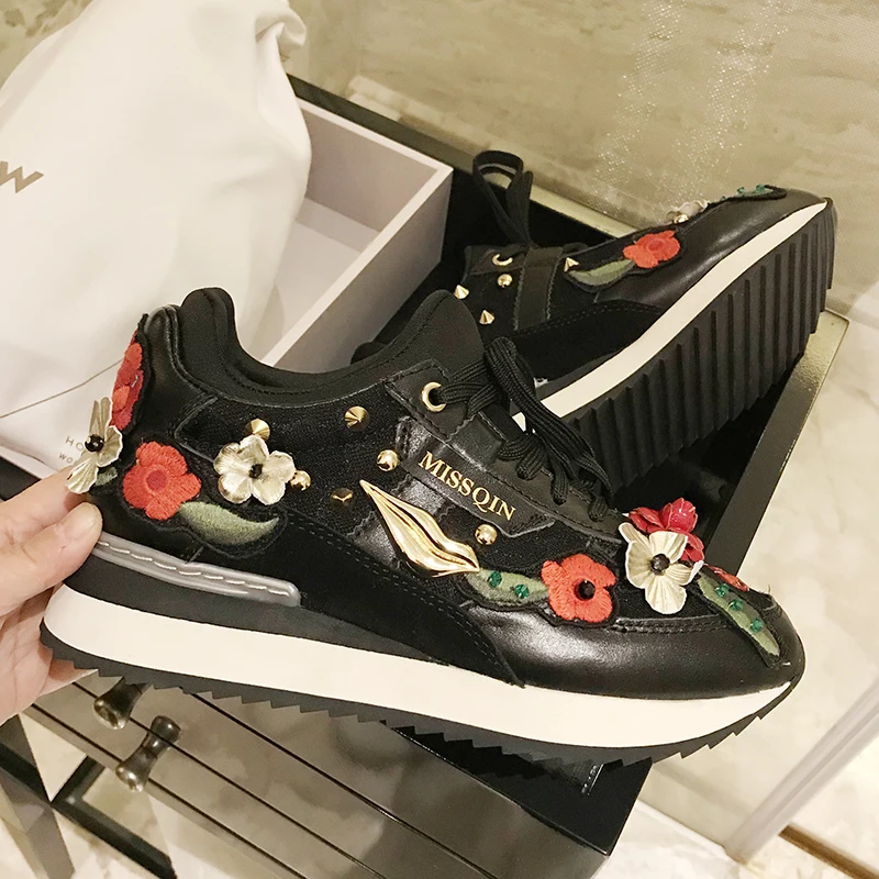 

Hot Spring Autumn Shoes Woman Casual Flower Sneakers Cozy Lace Up Round Toe Flats Design Woman Genuine Leather Sneakers Mujer