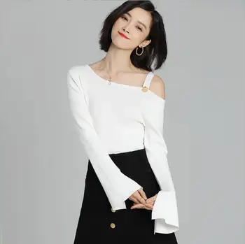 

Women's knitted T-shirt with o-neck and Shoulder-exposed flare sleeve