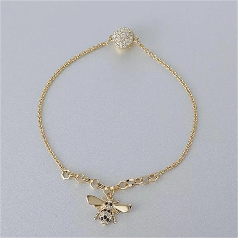 

High-quality SWA latest Golden Honey Bee bracelet, necklace to send friends the preferred gift