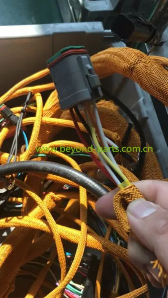 caterpillar 320D chasis wire harness 3_