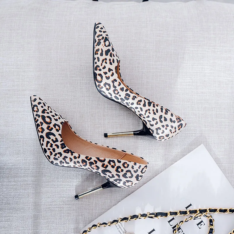 Leopard Fine-heeled High-heeled Shoes Spring 2019 New Sexy Shallow-mouthed Women's Single Shoes luxury shoes women designers Leopard Fine-heeled High-heeled Shoes Spring 2019 New Sexy Shallow-mouthed Women's Single Shoes luxury shoes women designers