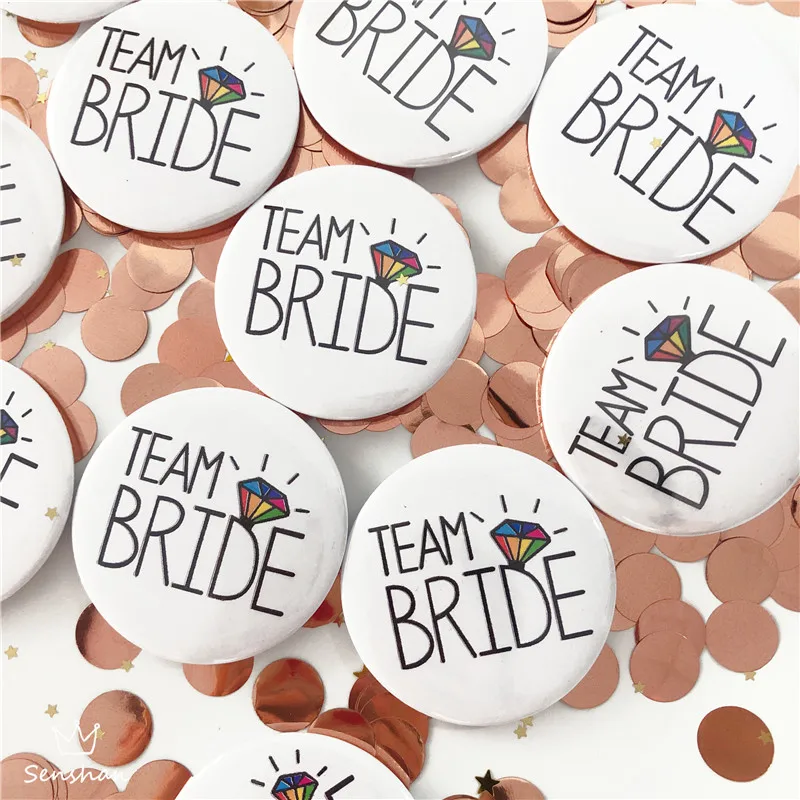 

6Pcs Bride To Be Badge For Hen Party White Pink Gold Diamond Badge Wedding Decoration Bachelorette Party Decoration Badge ASD055