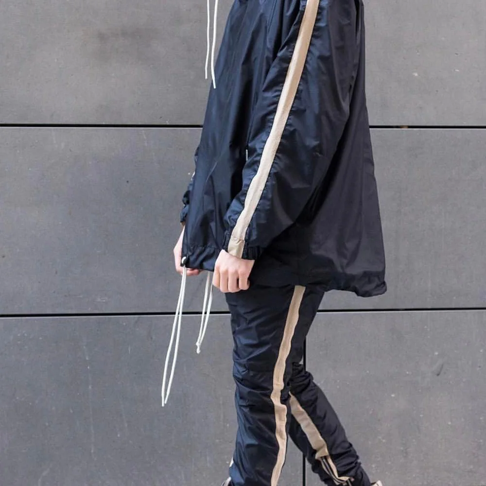 Kanye West Stripe Hooded Windbreaker Men Streetwear Colorblock Elastic Drawstring Mens Jackets and Coats Black Windbreakers Kanye West Stripe Hooded Windbreaker Men Streetwear Colorblock Elastic Drawstring Mens Jackets and Coats Black Windbreakers