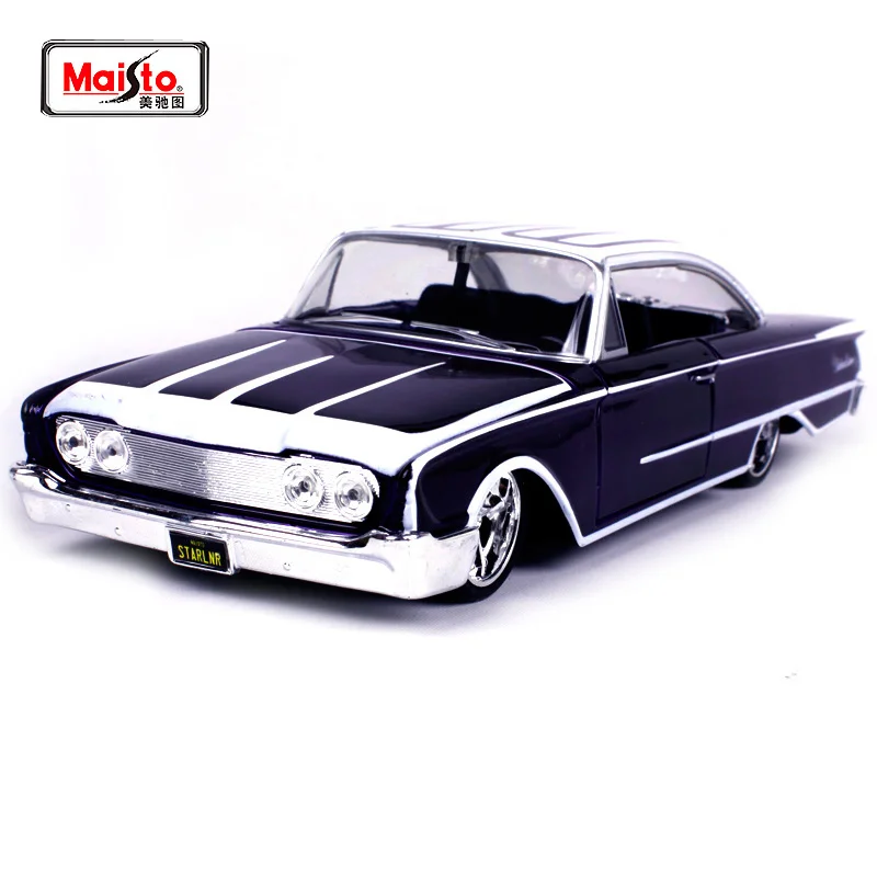 Maisto 1:24 1960 Ford Outlaws Starliner литой модельный автомобиль игрушка Новый в коробке