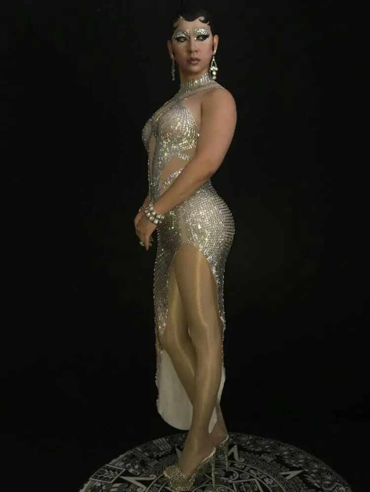 Сверкающие кристаллы Длинные женские сексуальные вечерние костюмы для сцены женские серебряные стразы телесного цвета праздничные платья