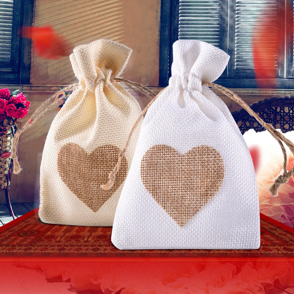 

12pc/lot Lovely Natural Linen Pouches Heart Pattern Drawstring Linen Candy Bags Wedding Gift Bags Jewelry Bag Wedding Favor Bags