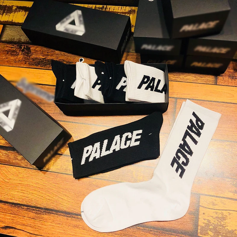 A Box of Four pairs Boxed Trend Socks  of black white Letters HipHop street Wild Sports socks Cotton tube men and women Lover