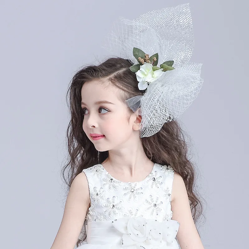

Girls Hair Vail Kids Net Hair Ornaments White Flowers Headdress 2019 Fashion Fairy Wedding Accessories AKA162005