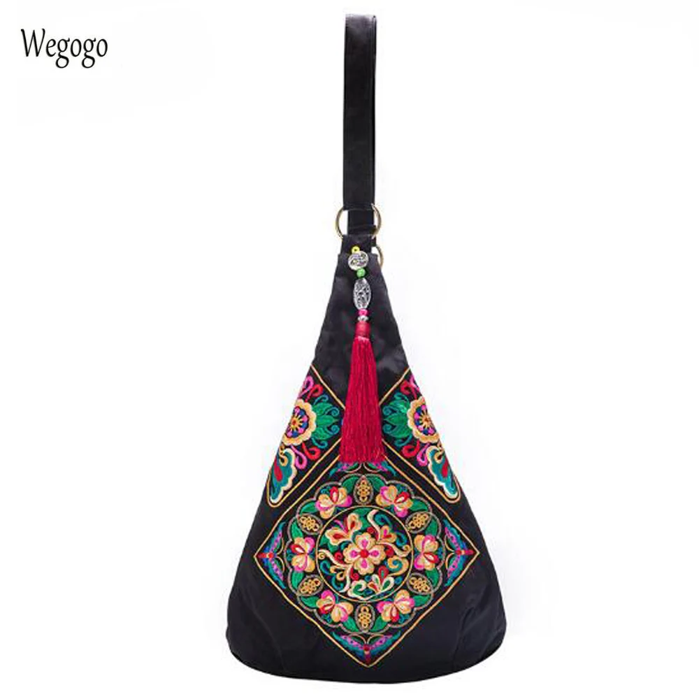 Original Chinese Women Messenger Bag Embroidery Ethnic Shoulder Bags Women Travel National Vintage Hobo Beach Chest Bag Original Chinese Women Messenger Bag Embroidery Ethnic Shoulder Bags Women Travel National Vintage Hobo Beach Chest Bag