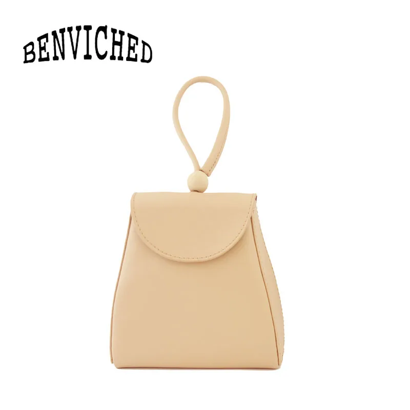 

BENVICHED Ladies' Cowhide Genuine leather bag 2019 spring fashion Wooden ball women khaki tassel literature retro handbag c446