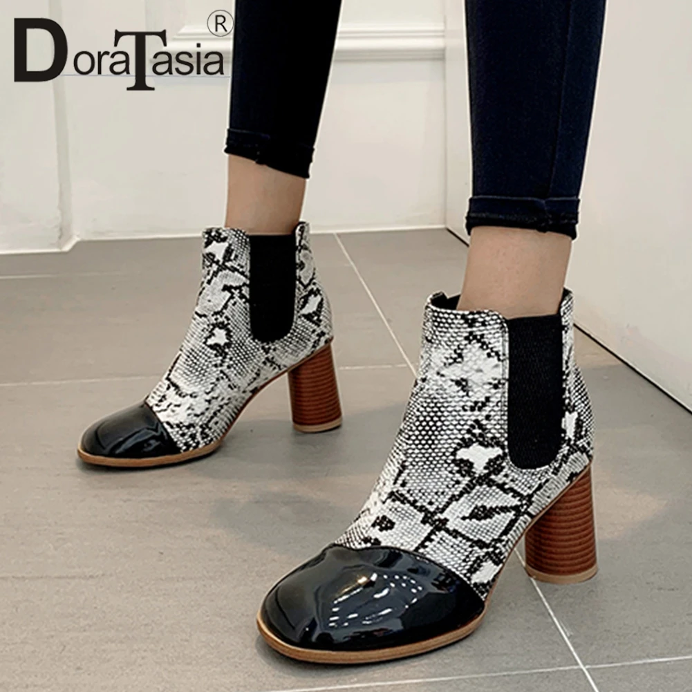 

DORATASIA Ankle Boots 2019 Autumn Winter Snake Prints Mixed Colors High Heels Slip On Ladies Ankle Boots Woman Plus Size 32-48