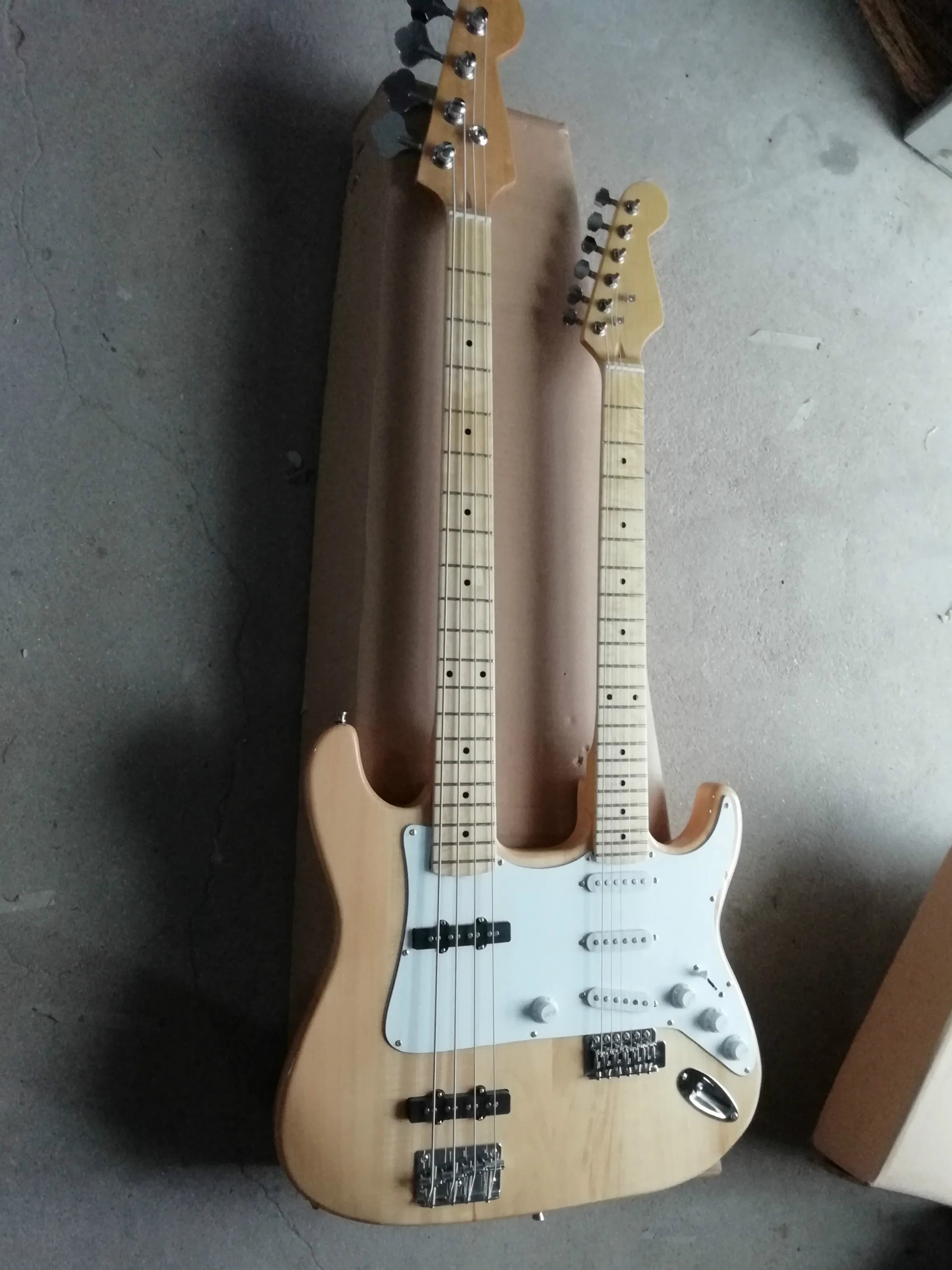 

Top quality GYDB-007 original color solid body 6/12 Strings chrome hardware Double Neck electric guitar, Free shipping!