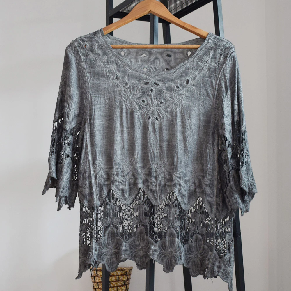 Spicylace 2018 Women Hollow Out Red Lace Blouse Women Casual Elegant Lace Tops Sleeve Korean Fashion Style Beach Blouses