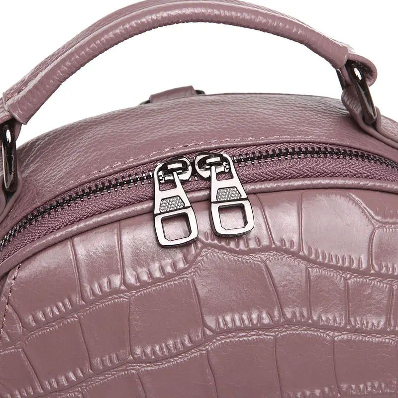 PINK-BACKPACK--DTEIL-1