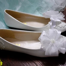 Женские свадебные туфли на плоской подошве; свадебные туфли; белый бант; жемчужный орнамент; женские вечерние туфли на плоской подошве
