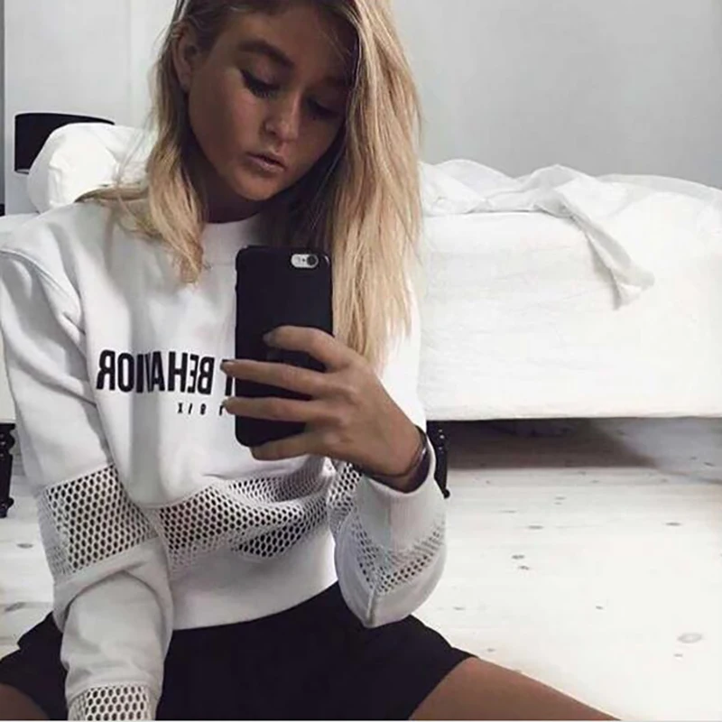 RAISEVERN اقتصاص هوديس البلوز النساء الصيف أسوأ السلوك إلكتروني طباعة كم طويل مثير شبكة قلنسوة بطرف مشذب الأسود قمم