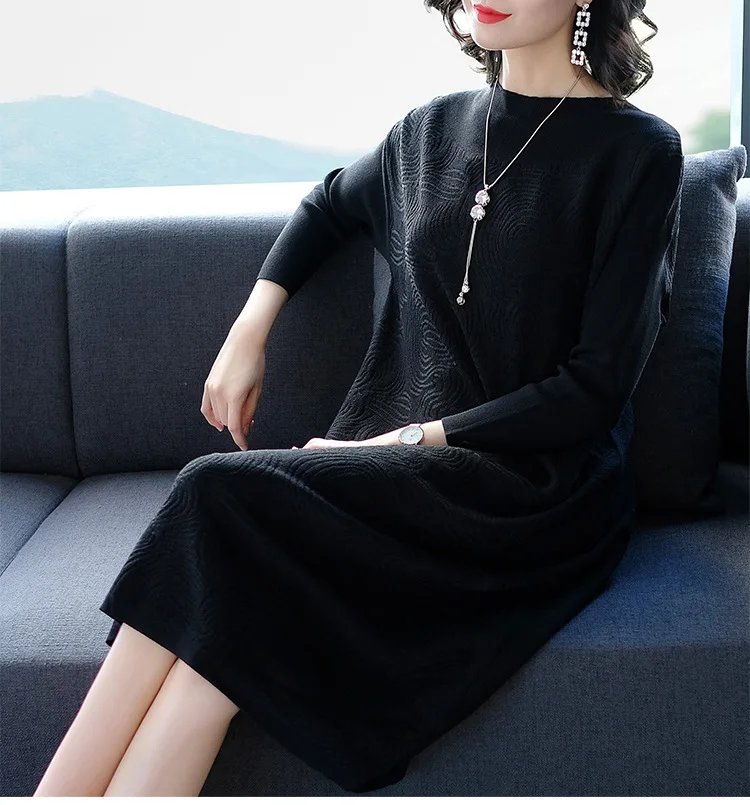 Knit dress female autumn and winter new Korean casual elegant long Dress solid color O-neck long sleeve over knee dresses