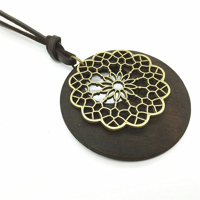 Casual Fashion Handmade Collar Round Wood Retro Vintage Alloy Hollow Tree Soft Leather Pendants Necklace Women Men Jewelry
