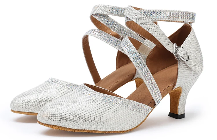 Silver 7cm heel In Горный хрусталь Туфли для латинских танцев женские туфли на высоком каблуке 7 см 8 см Костюмы для бальных танцев Танго Сальса Танцы Босоножки 5 см 6 см цвета: золотистый, Серебристый#91 - Цвет: Silver 7cm heel In