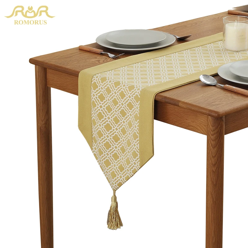 

ROMORUS Gold Linen Cotton Table Runner Modern Tablecloths Runners Dustproof Fabric Table Covers for Wedding/Party/Dinner Home