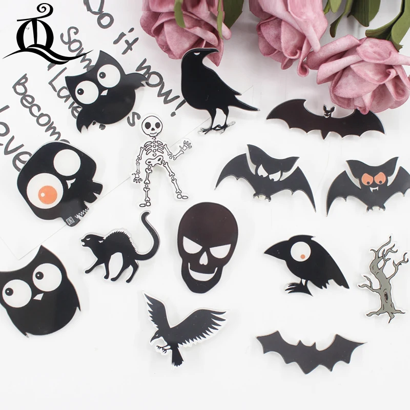 

Mix 1PCS black Halloween cartoon mix skeleton for Clothing Acrylic Badges Kawaii Icons on The Backpack Pin Brooch Badge Z13