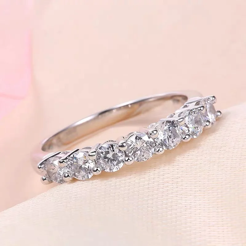 Роскошные Твердые 925 серебро 0.7CT Муассанит ювелирные изделия положительный 7 камней обручальное кольцо