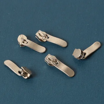 

NEW Rushed Zipper Pulls 25pcs/lot Metal Zinc Alloy 3# Non Lock Plating Zipper Sliders Pull For Nylon Wave Shape High Quality