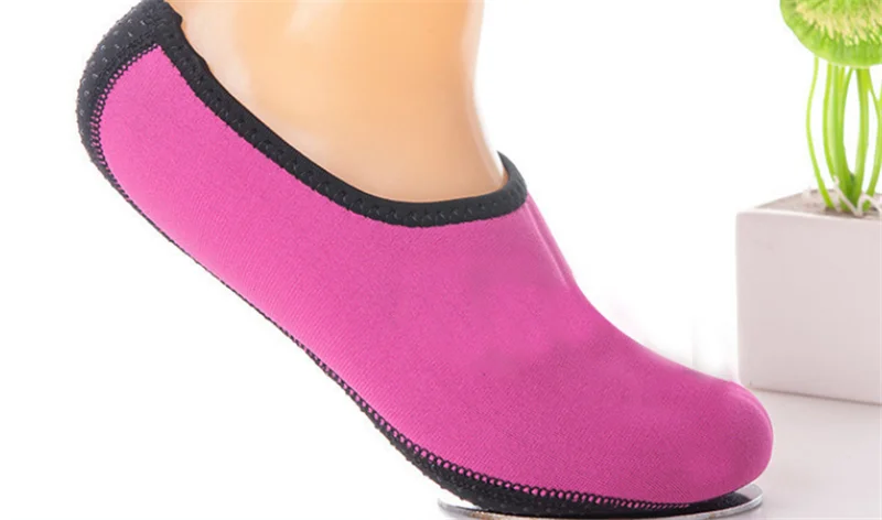 خفيفة الوزن أحذية الشاطئ سريعة الجافة عدم الانزلاق جوارب الغوص السباحة بركة تصفح سباحة الزعانف المياه أحذية رياضية
