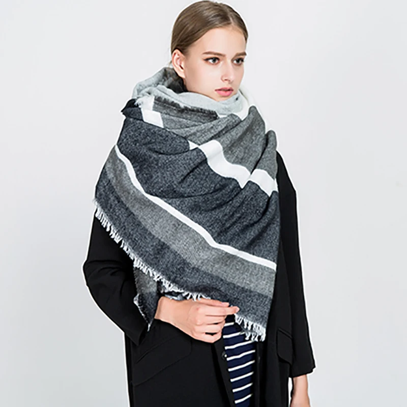 M1713-Black and White-5