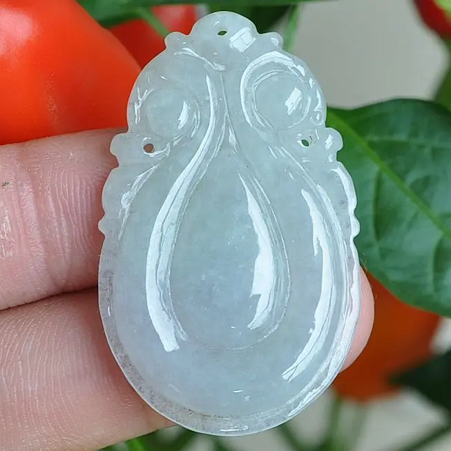 

Natural "Grade A" green Emerald Jade Pendant ~ yunbei 10.19