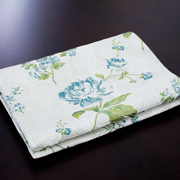 High-end fashion Contracted rural Simple American pastoral embroidery pattern Blue rose Table flag table runner High-end fashion Contracted rural Simple American pastoral embroidery pattern Blue rose Table flag table runner