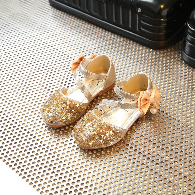 Детская Обувь обувь для девочек 2017 сезон: весна–лето Мода цветок принцесса Обувь без каблука удобные дышащие сандалии для девочек обувь
