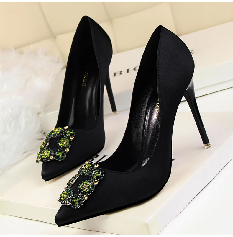 Women's Pumps Shoe Office Lady Slip-On Red Women Shoes Hgh Heel Sandals Crystal Luxury Brand Shoes Women 2018 High Heels Party   (9)