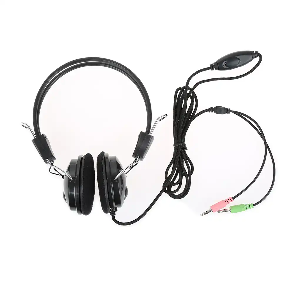 laptop with headphone