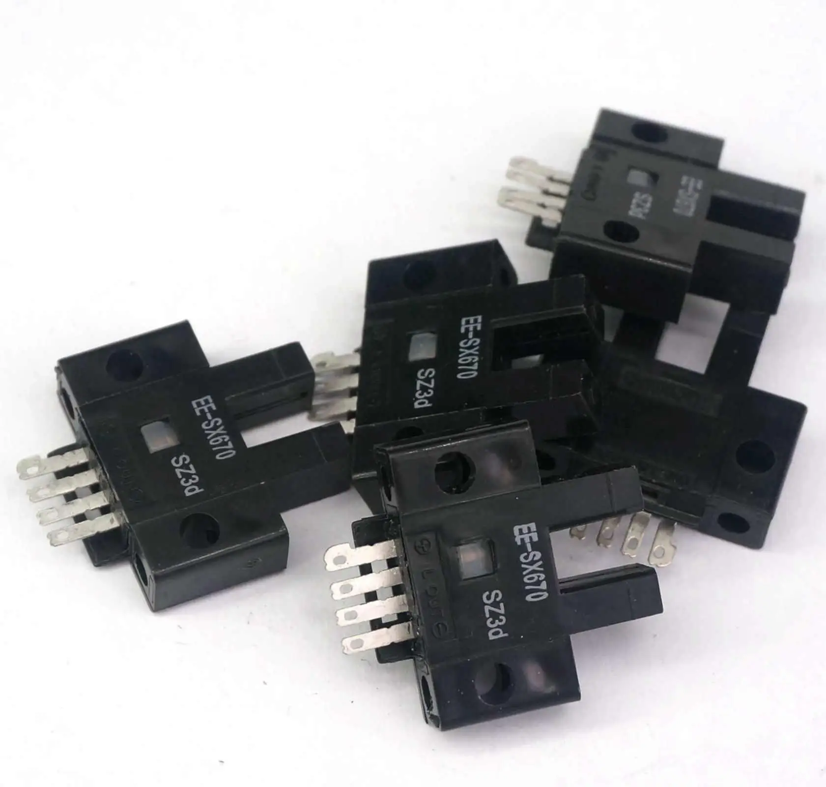 5MM DC5 24V 100mA Slotted Optical Switch EE SX670 Photoelectric Sensor