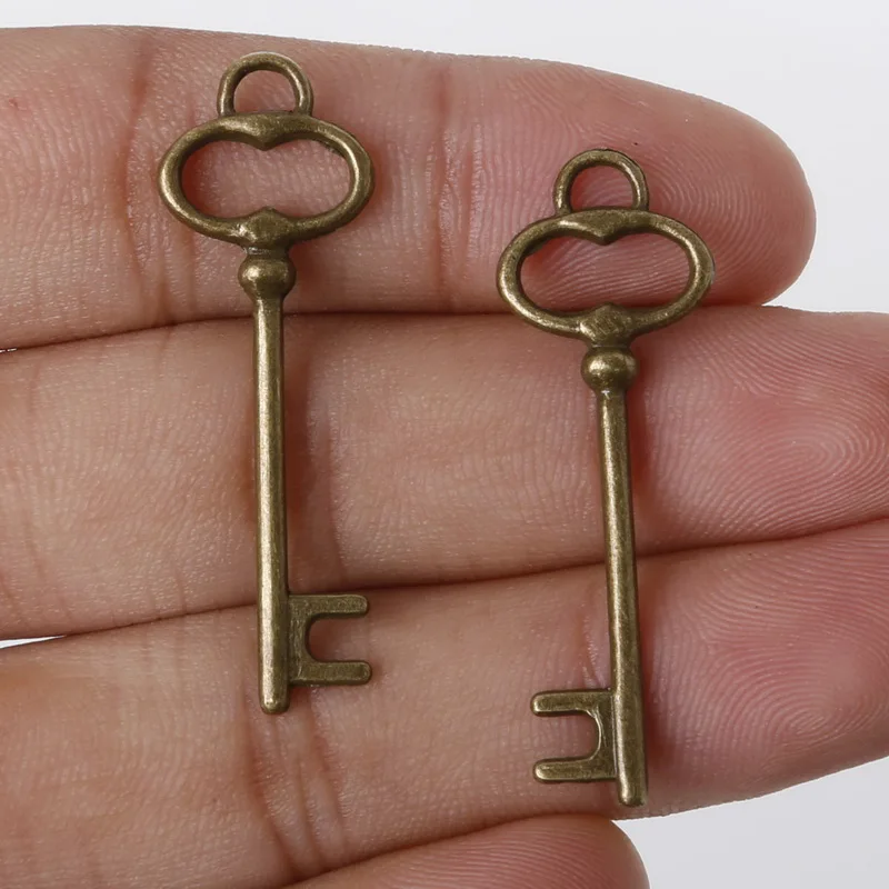

New Promotion 8Pcs 40x13mm Antique Bronze Metal Pendant Key Charms Jewelry Findings Accessories for DIY