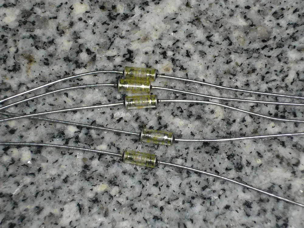 

[SA]U.S. ship day level glass 10K 0.5W metal foil non-inductive resistor precision 0.01%--10pcs/lot