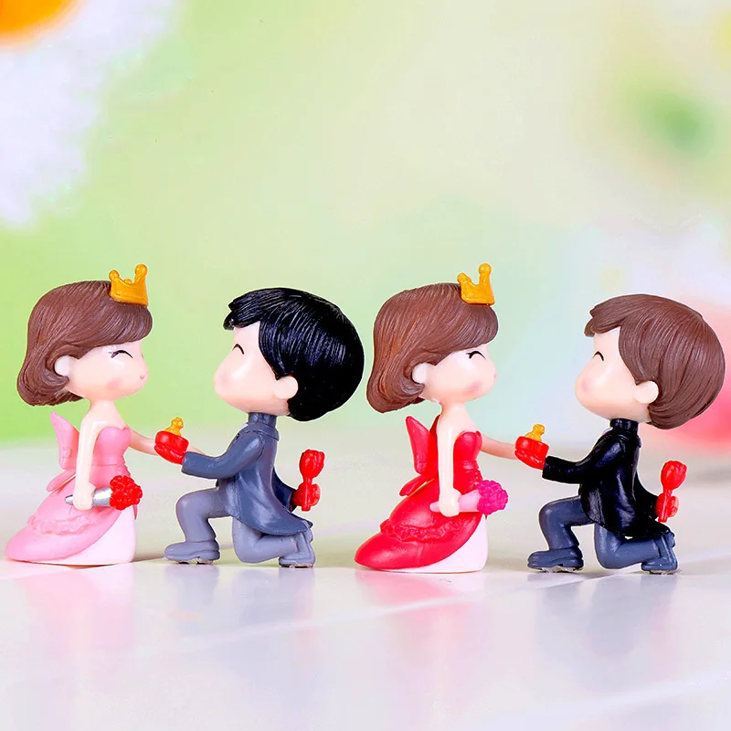 Details about   Propose Marriage Lover Boy & Girl Figurines Wedding Doll Miniatures Couple Model