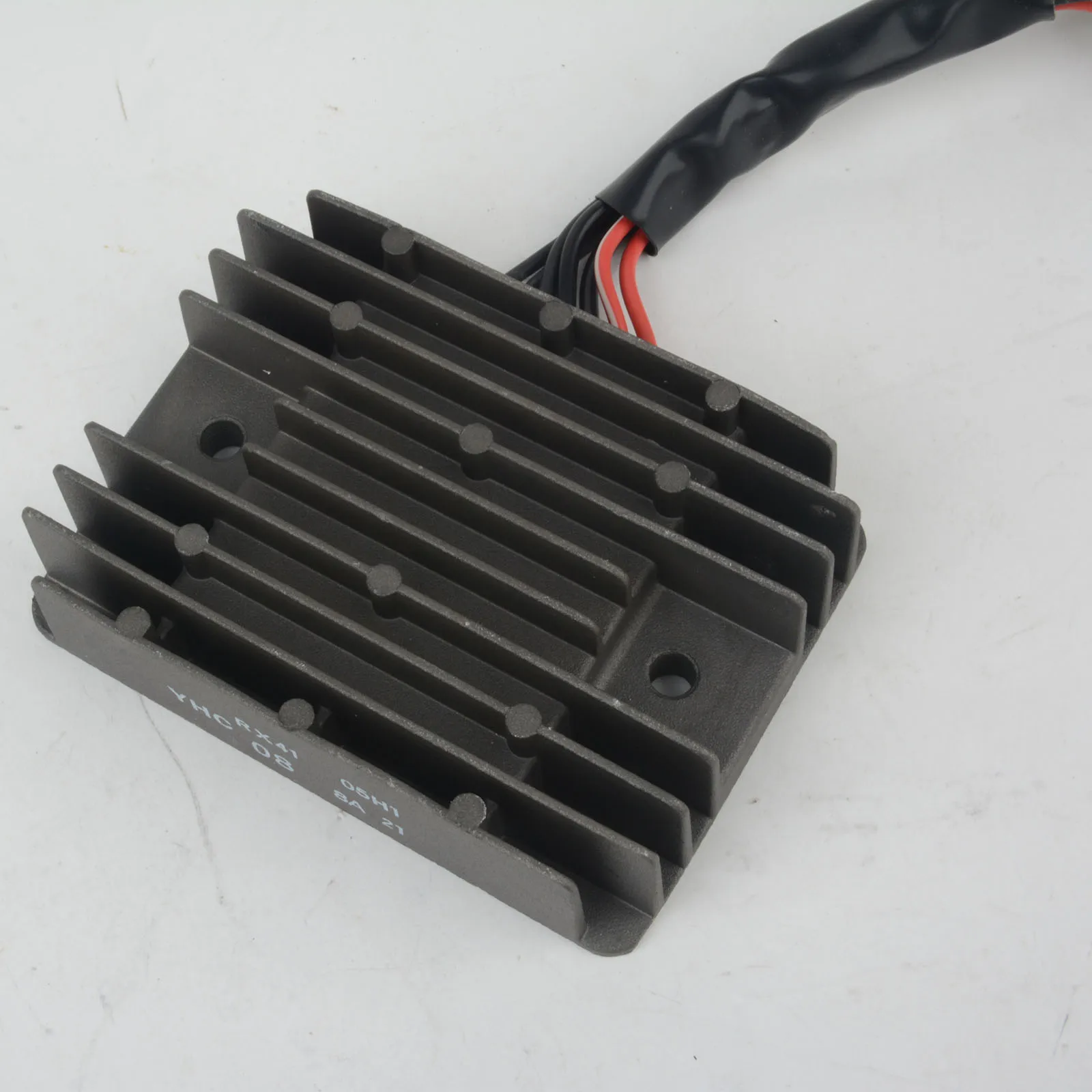 Motorcycle Motorbike Voltage Regulator Rectifier for Suzuki AN400 BURGMAN 400 SKYWAVE 400 07-11